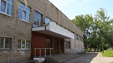 Входная группа Школа № 60.  1-я Тверская,  58